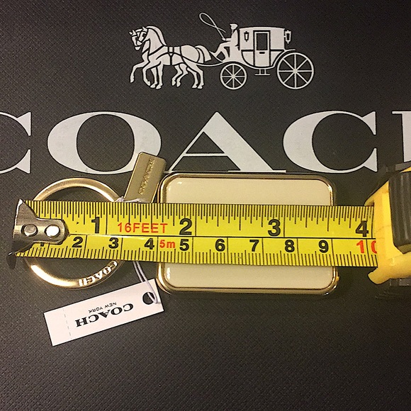 💥HP💥COACH - HORSE & CARRIAGE BAG CHARM/ KEYCHAIN - Picture 7 of 11